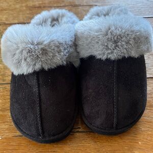 Plush Black and Gray Kids Slippers